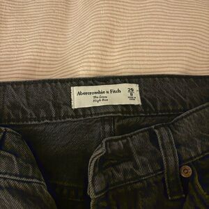 Abercrombie & Fitch Loose High Rise Jeans